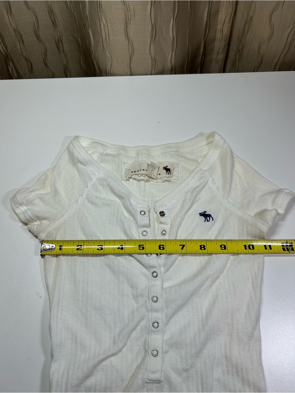 abercrombie kids Girl's M White Ribbed Short Sleeve Henley Snap Tee Vintage - Picture 3 of 9
